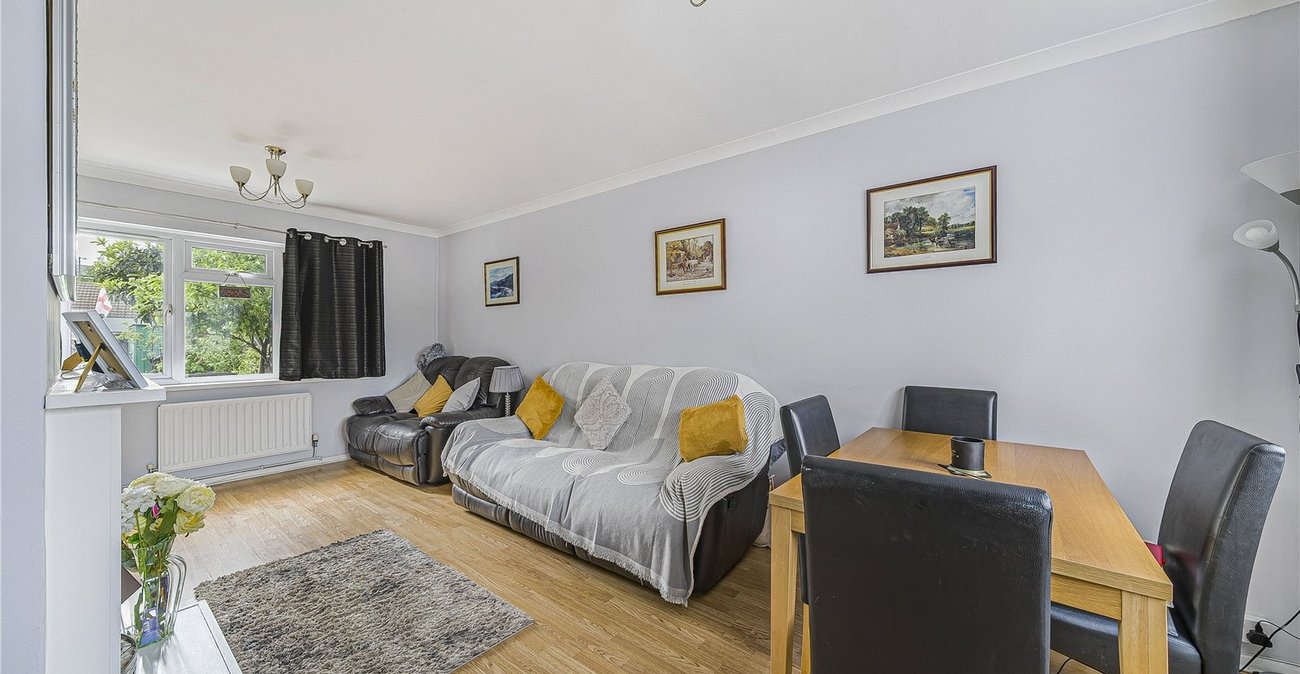 2 bedroom house for sale in Dartford | Robinson Jackson