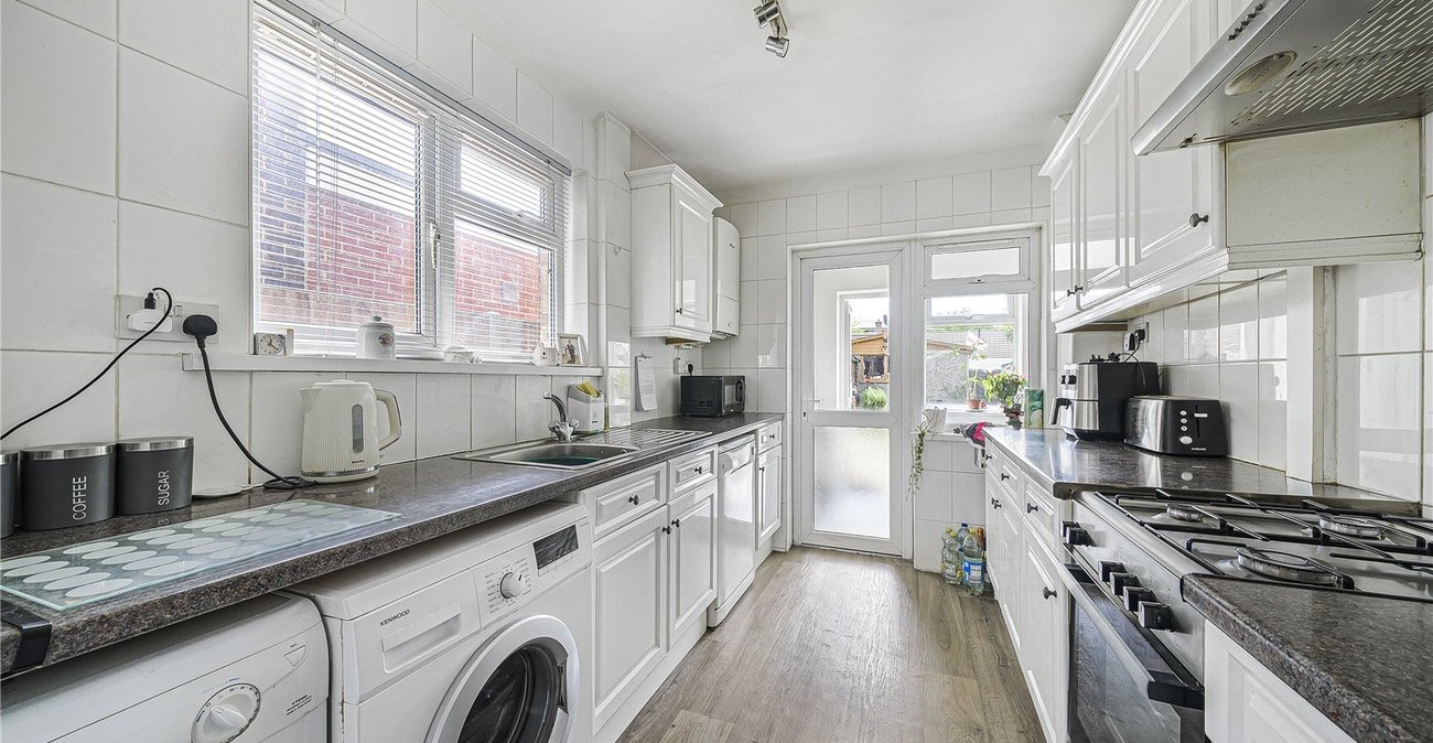 2 bedroom house for sale in Dartford | Robinson Jackson