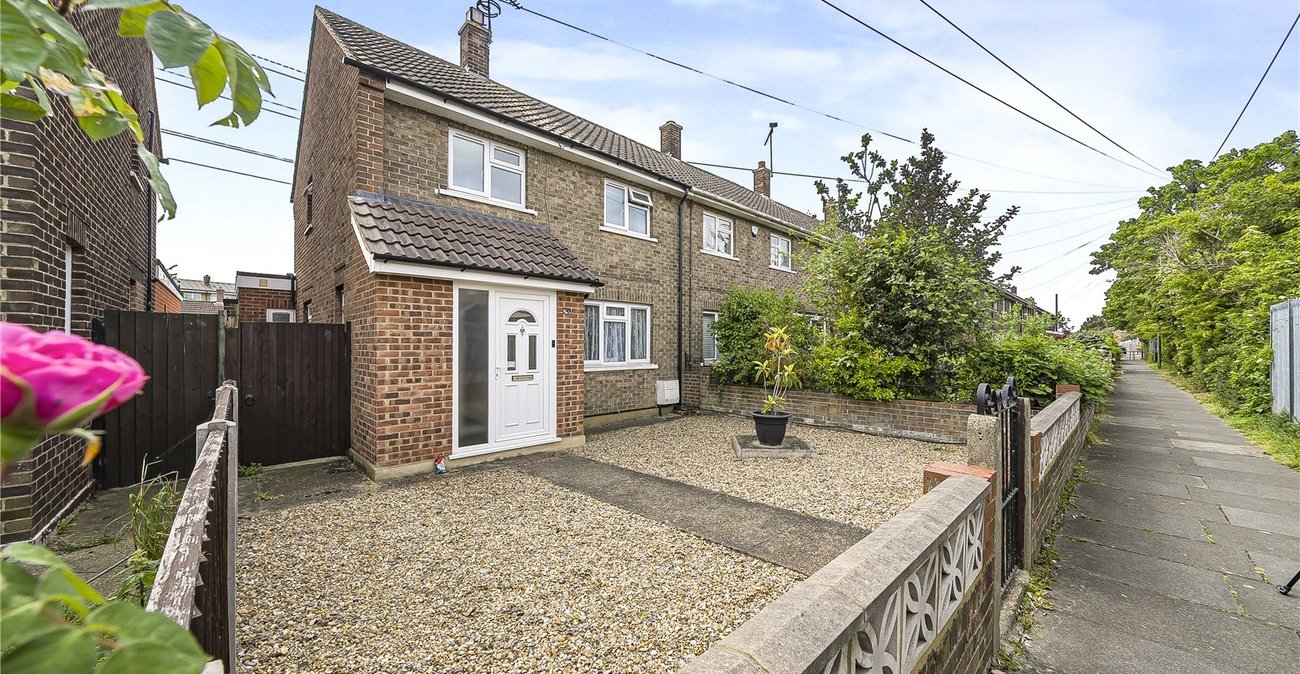 2 bedroom house for sale in Dartford | Robinson Jackson