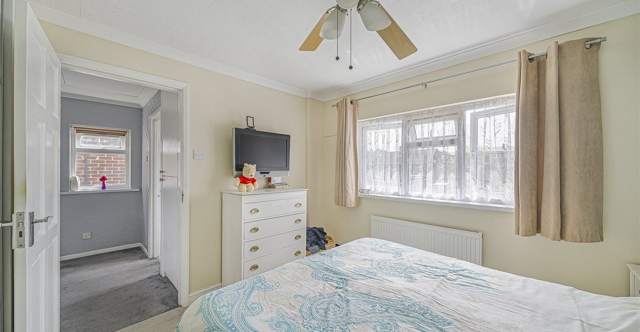 2 bedroom house for sale in Dartford | Robinson Jackson