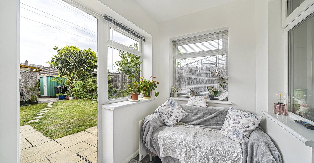 2 bedroom house for sale in Dartford | Robinson Jackson