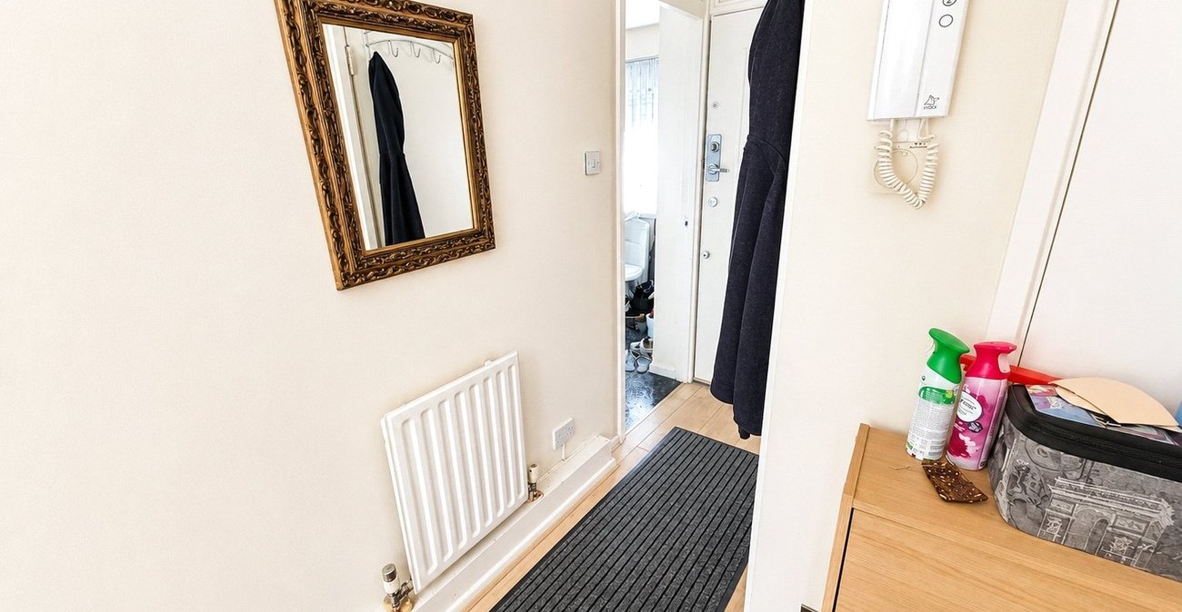 1 bedroom property for sale in London | Robinson Jackson