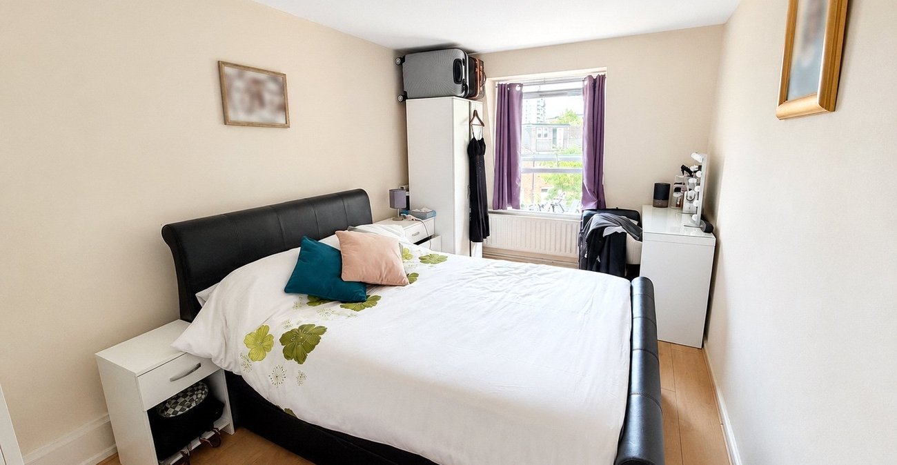 1 bedroom property for sale in London | Robinson Jackson