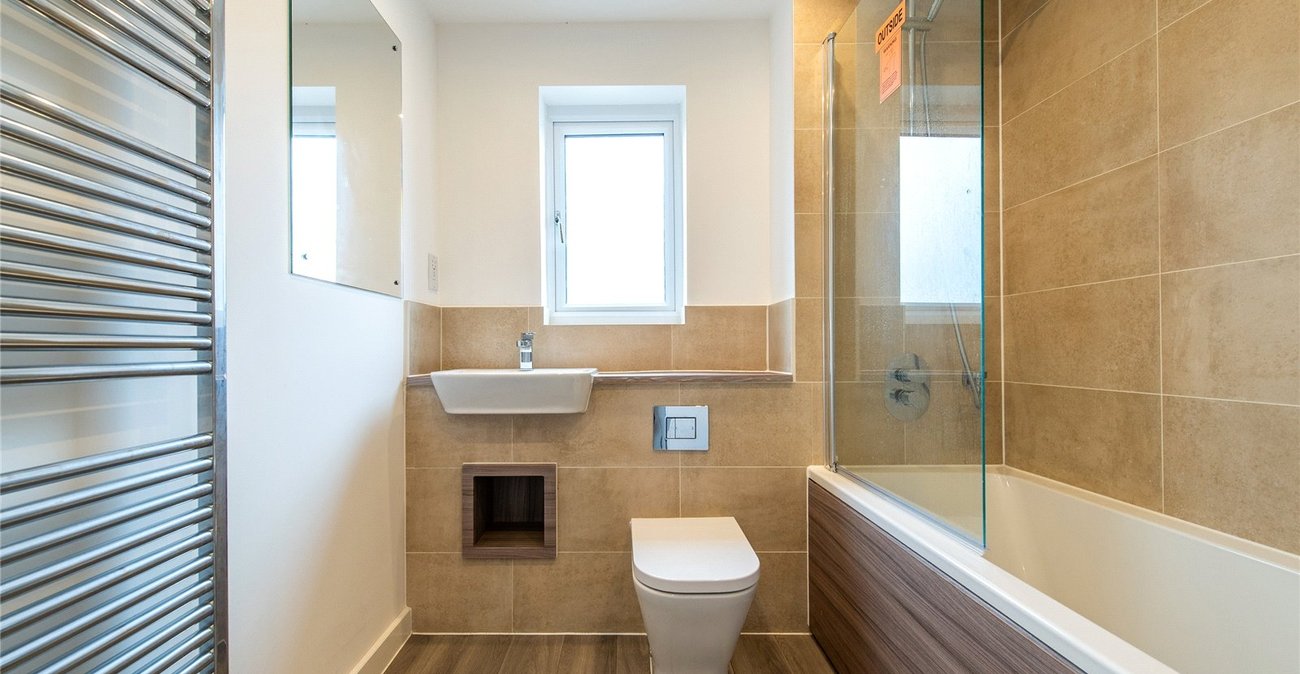 3 bedroom house for sale in Northfleet | Robinson Michael & Jackson