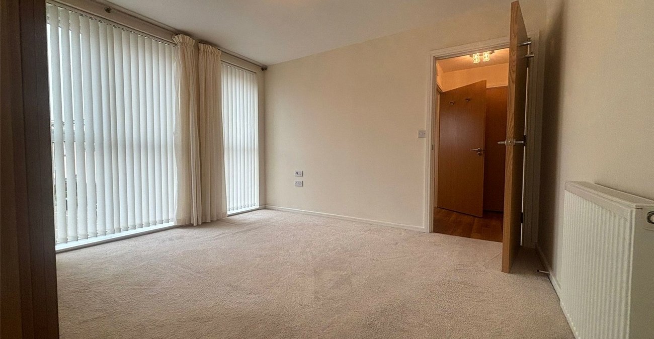 1 bedroom property for sale in Springhead Parkway | Robinson Michael & Jackson