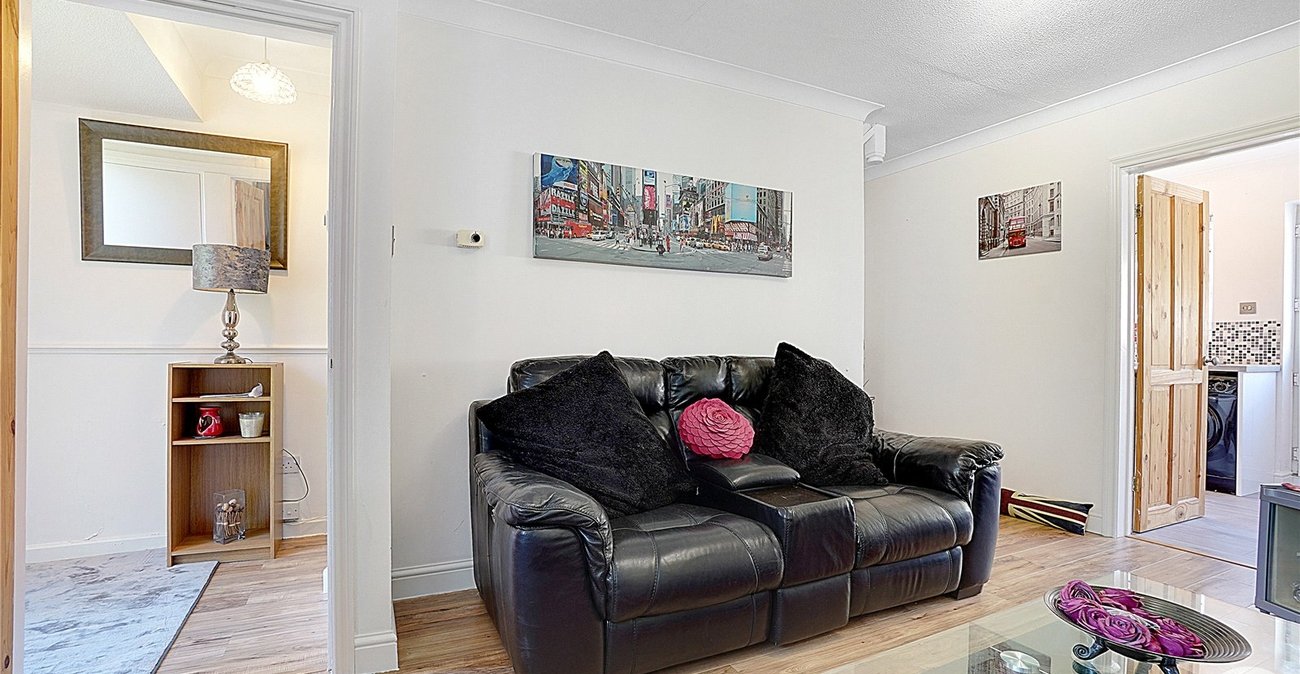 2 bedroom house for sale in Maidstone | Robinson Michael & Jackson