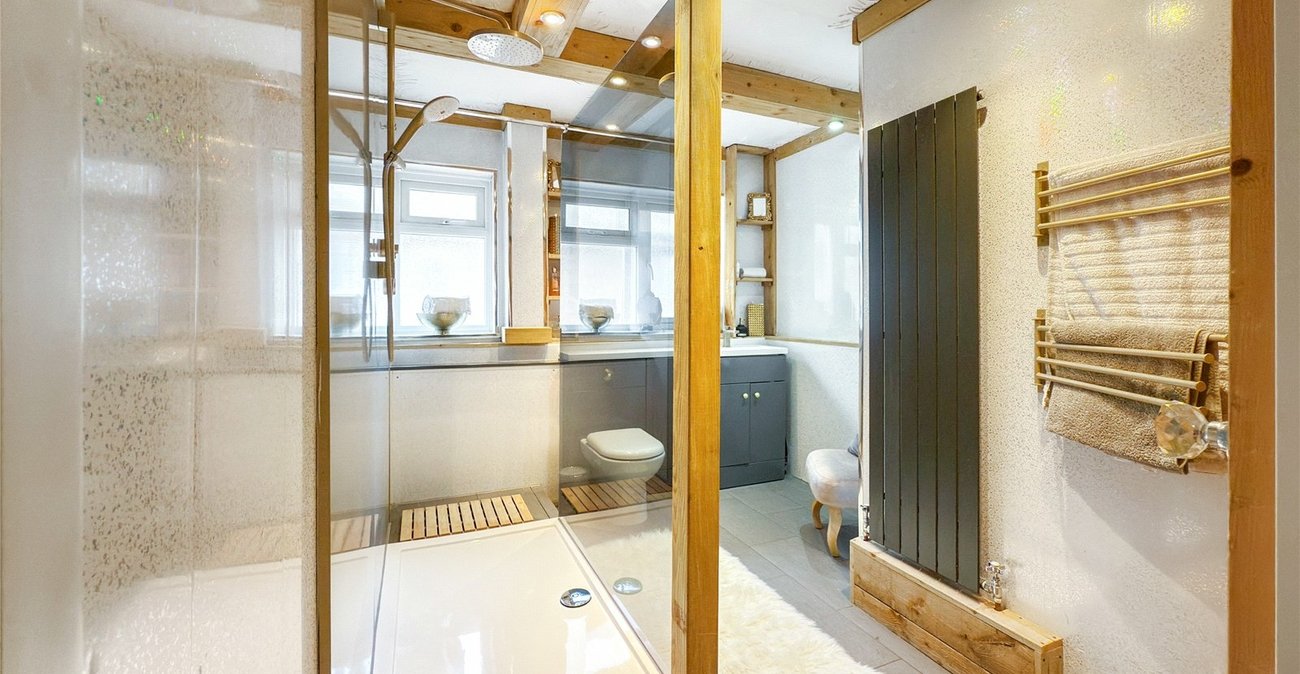 4 bedroom bungalow for sale in West Kingsdown | Robinson Jackson