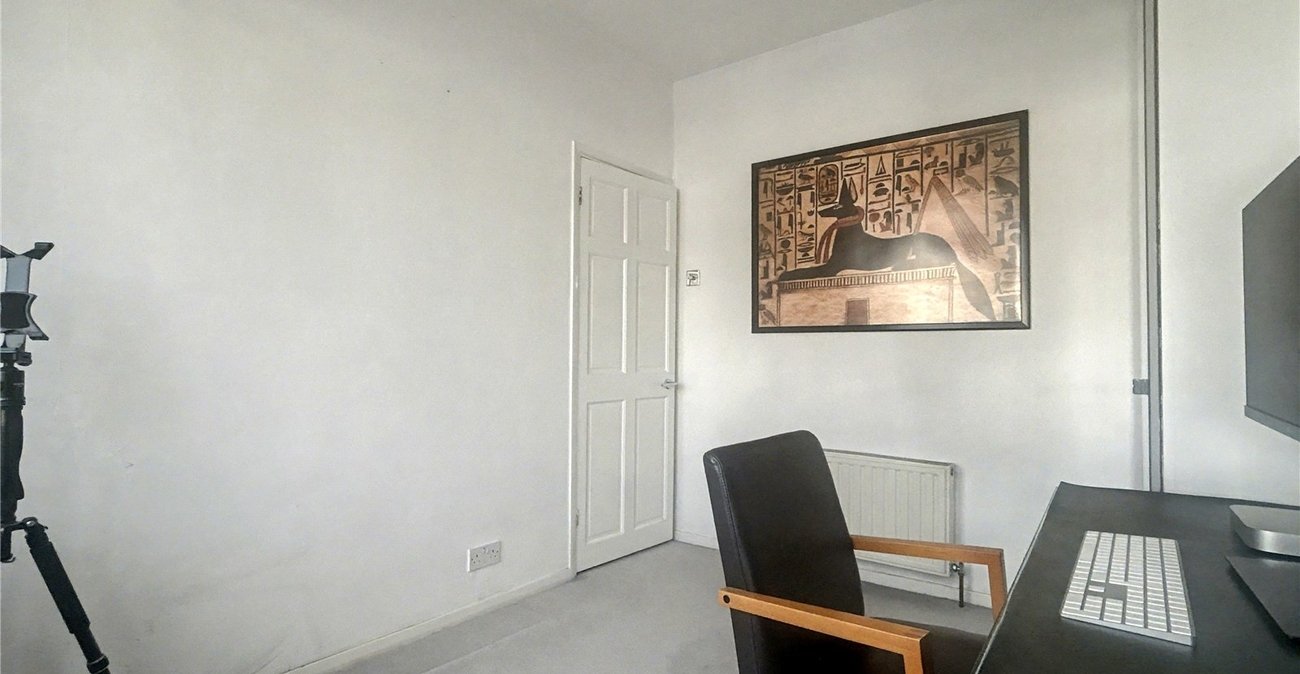 3 bedroom bungalow for sale in Sidcup | Robinson Jackson