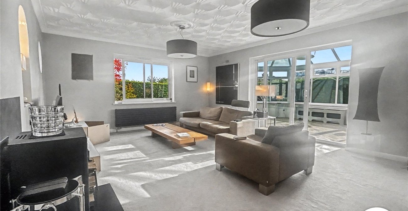 3 bedroom bungalow for sale in Sidcup | Robinson Jackson