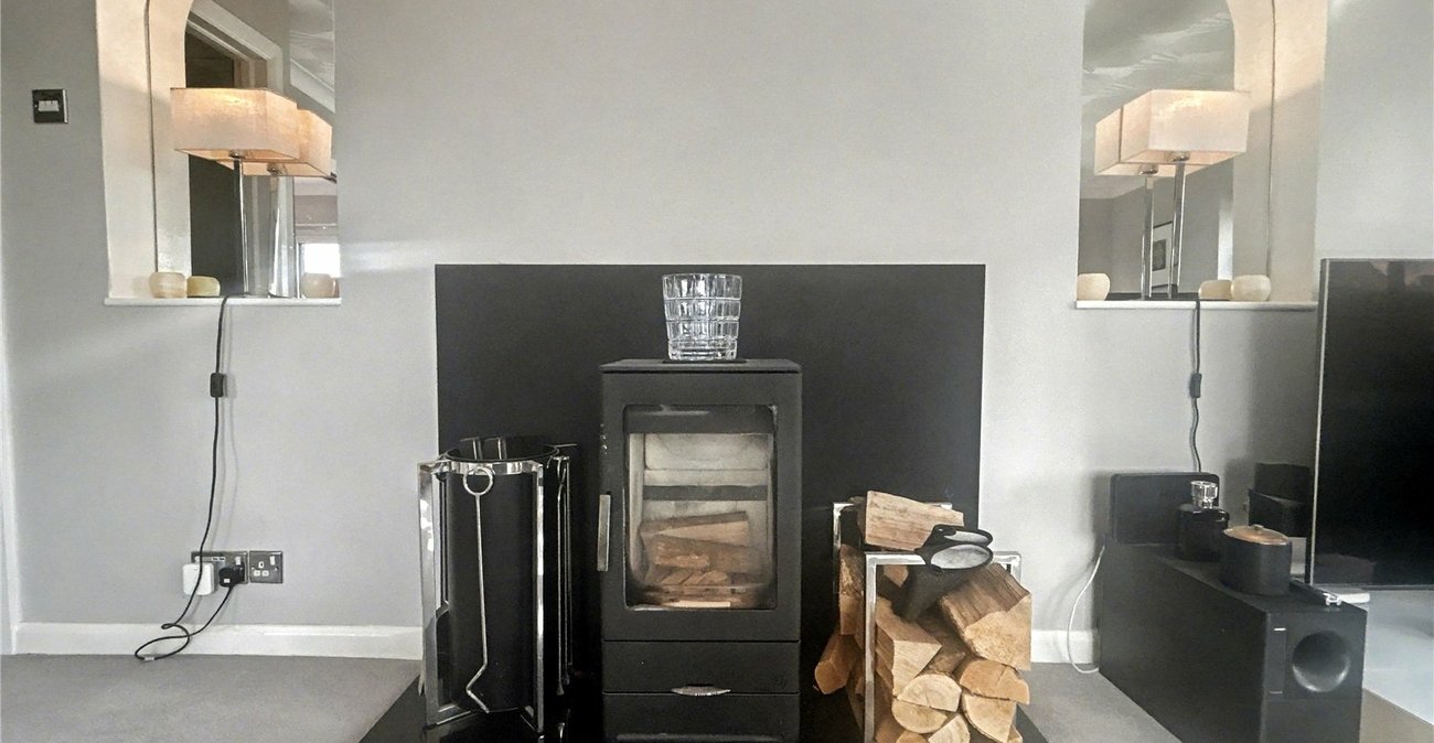 3 bedroom bungalow for sale in Sidcup | Robinson Jackson