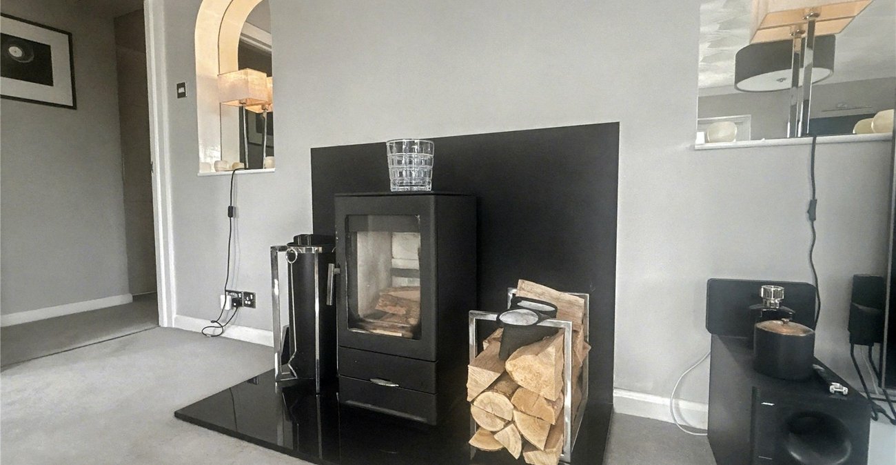 3 bedroom bungalow for sale in Sidcup | Robinson Jackson