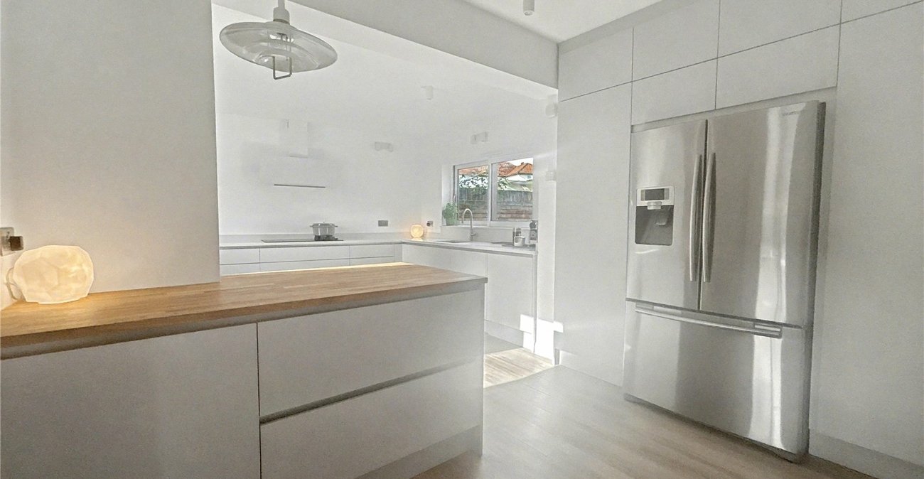 3 bedroom bungalow for sale in Sidcup | Robinson Jackson