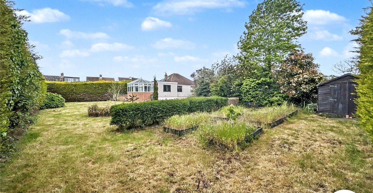 3 bedroom bungalow for sale in Sidcup | Robinson Jackson