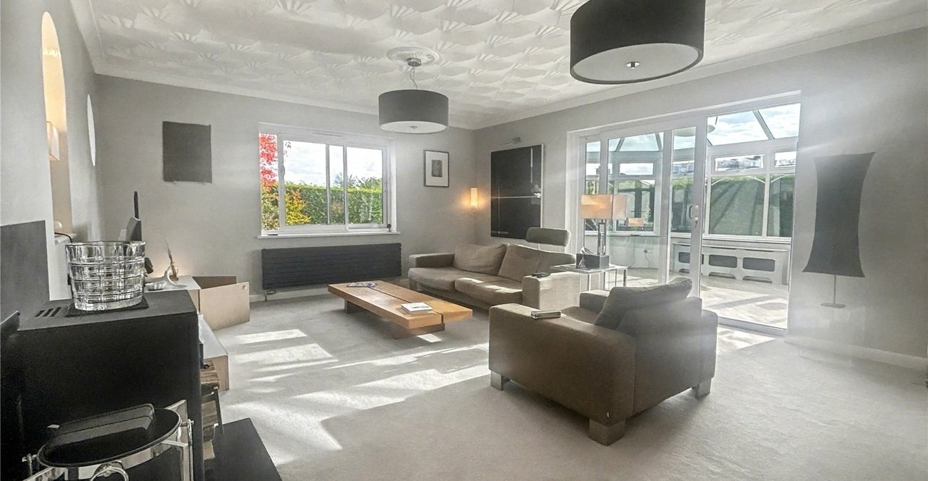 3 bedroom bungalow for sale in Sidcup | Robinson Jackson