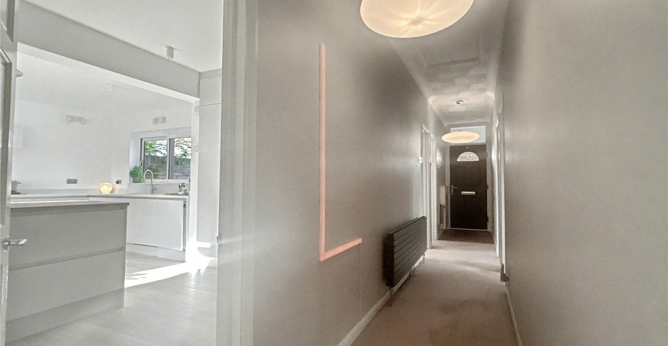 3 bedroom bungalow for sale in Sidcup | Robinson Jackson