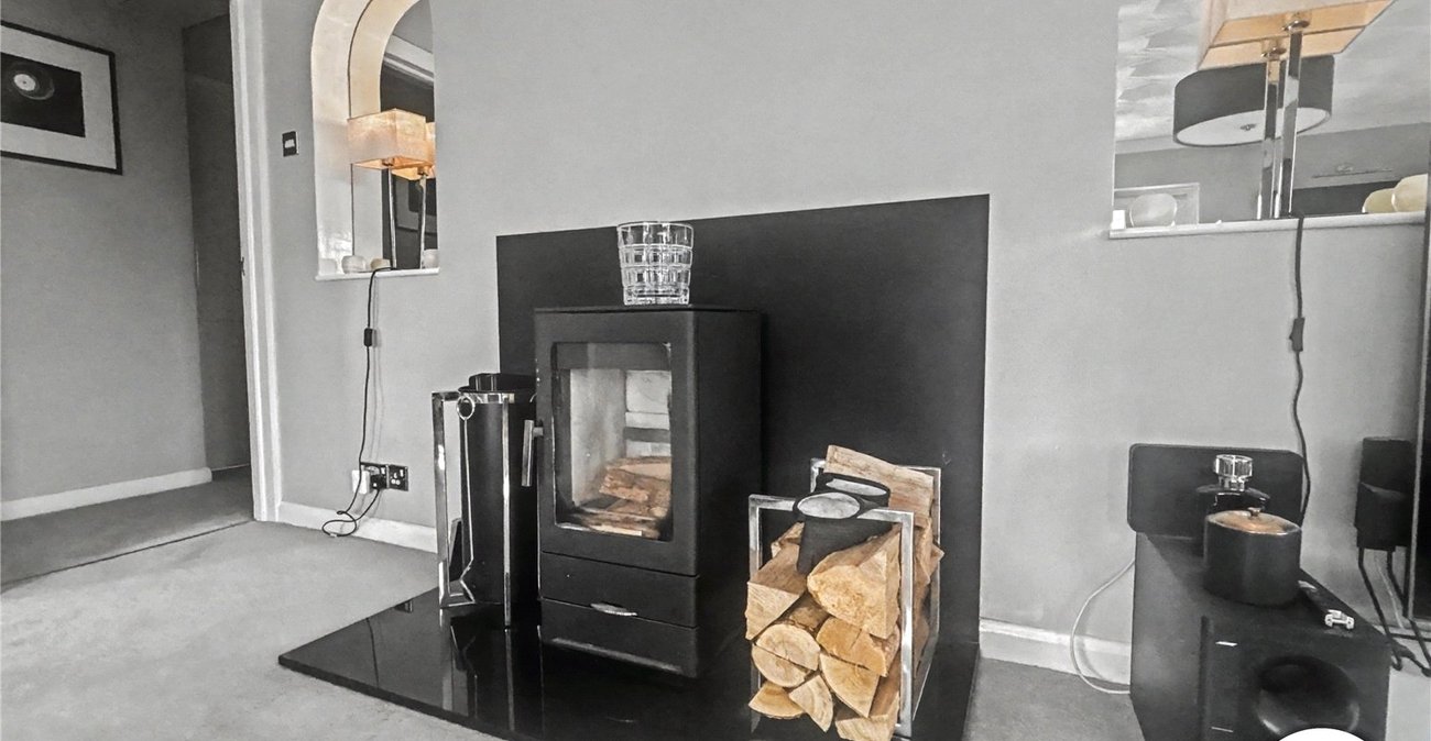 3 bedroom bungalow for sale in Sidcup | Robinson Jackson