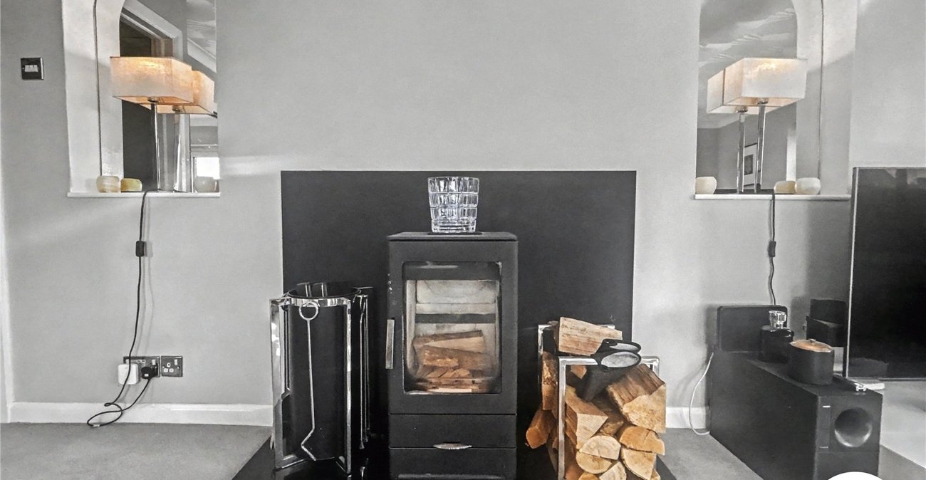 3 bedroom bungalow for sale in Sidcup | Robinson Jackson