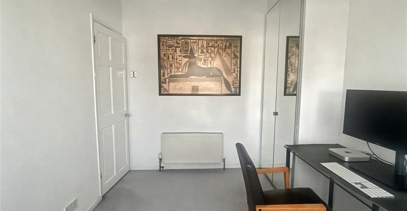 3 bedroom bungalow for sale in Sidcup | Robinson Jackson