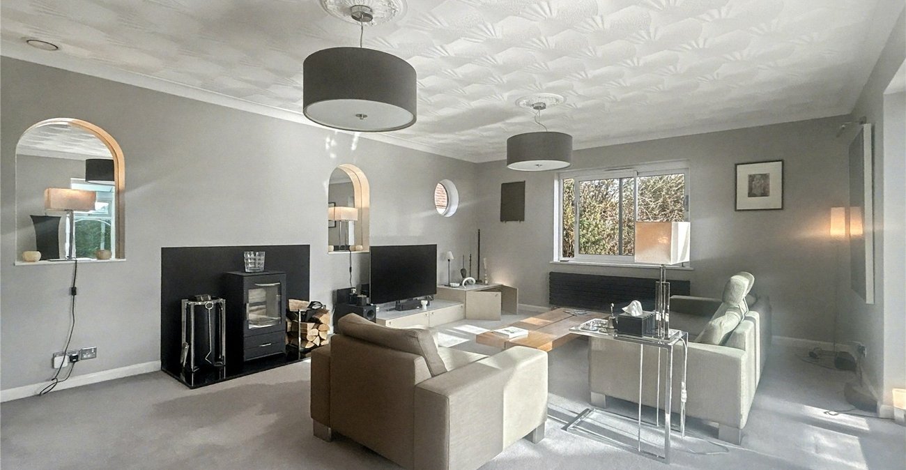 3 bedroom bungalow for sale in Sidcup | Robinson Jackson