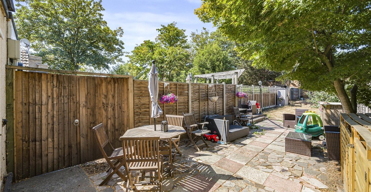 2 bedroom house for sale in Bexley | Robinson Jackson