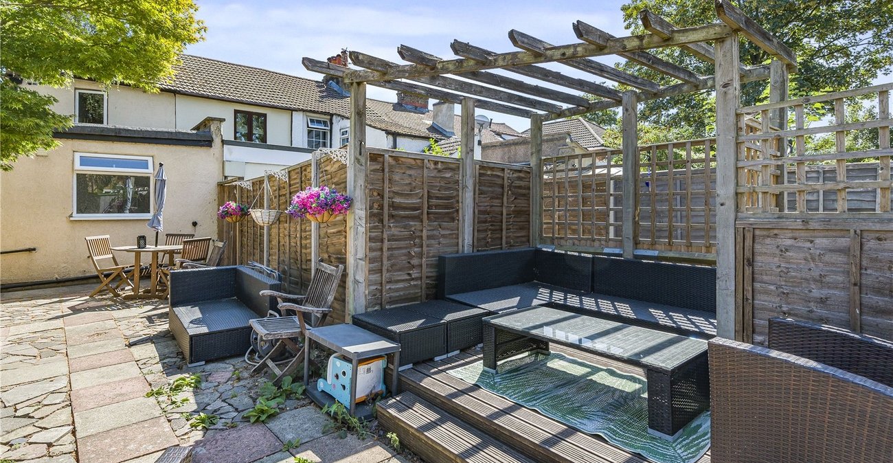 2 bedroom house for sale in Bexley | Robinson Jackson