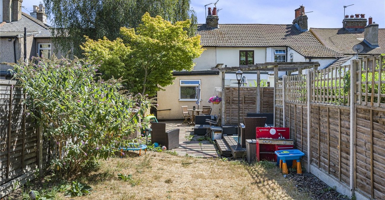 2 bedroom house for sale in Bexley | Robinson Jackson