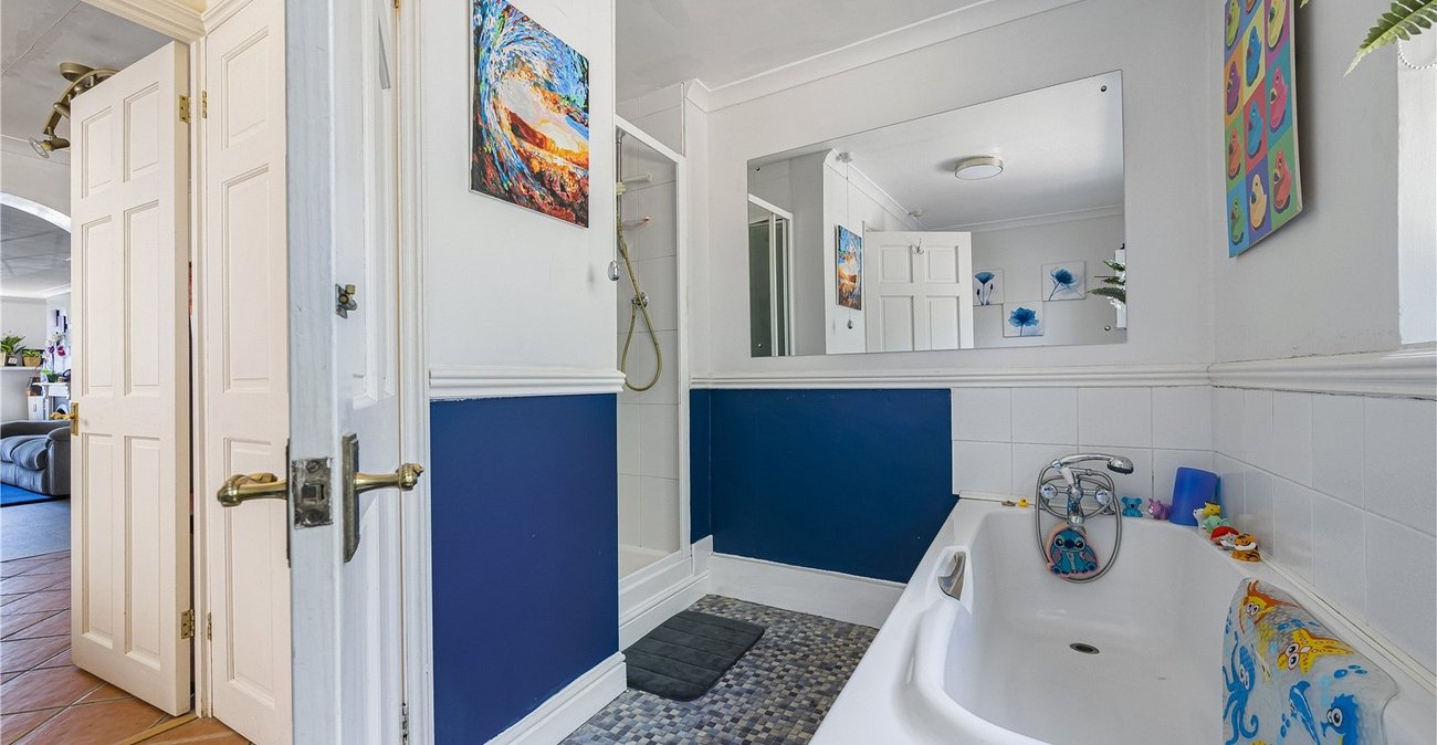 2 bedroom house for sale in Bexley | Robinson Jackson