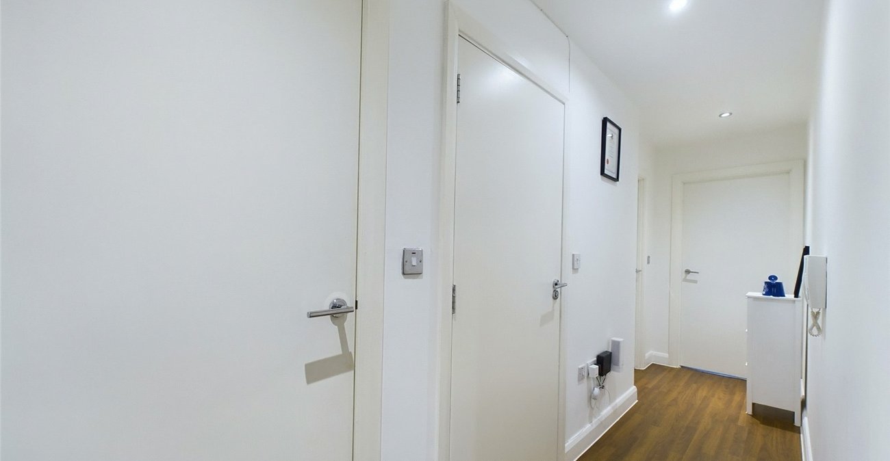 1 bedroom property for sale in London | Robinson Jackson