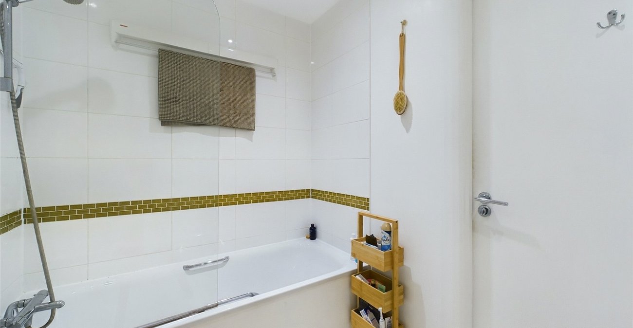 1 bedroom property for sale in London | Robinson Jackson