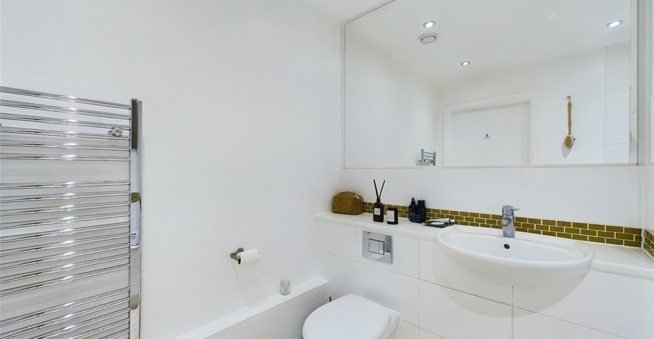 1 bedroom property for sale in London | Robinson Jackson