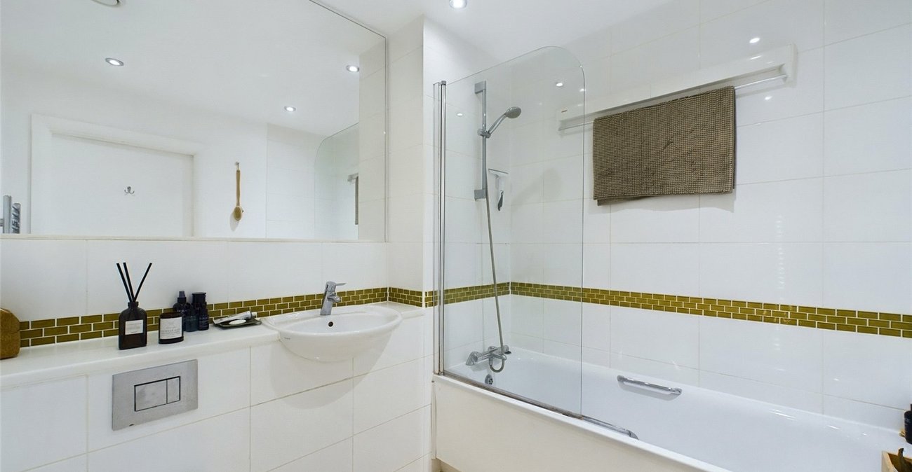 1 bedroom property for sale in London | Robinson Jackson