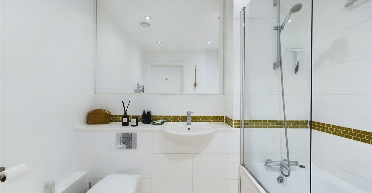 1 bedroom property for sale in London | Robinson Jackson