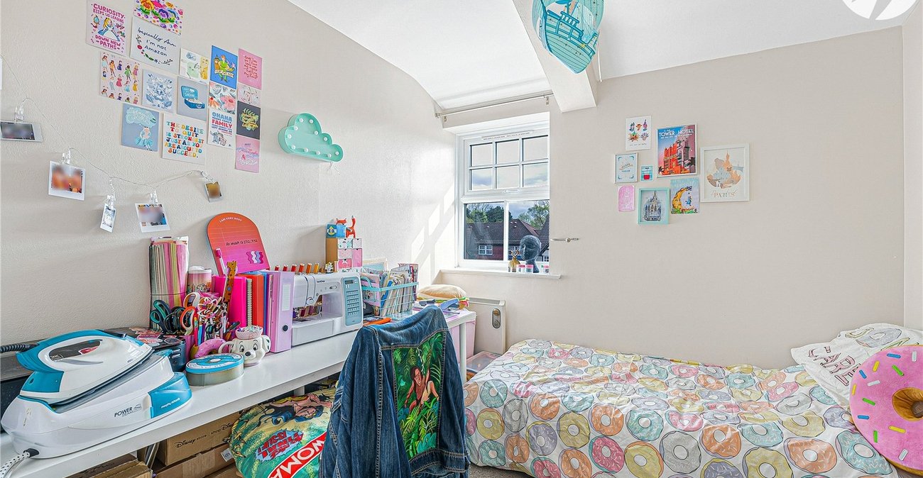 2 bedroom property for sale in Dartford | Robinson Jackson