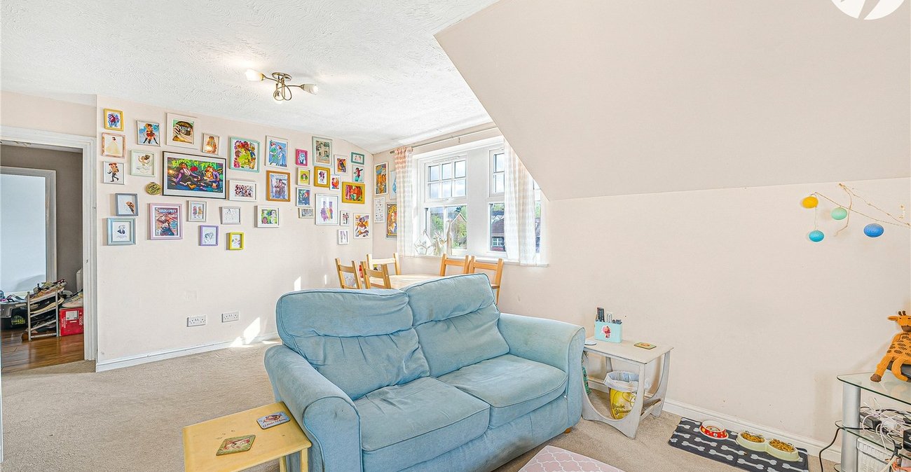 2 bedroom property for sale in Dartford | Robinson Jackson