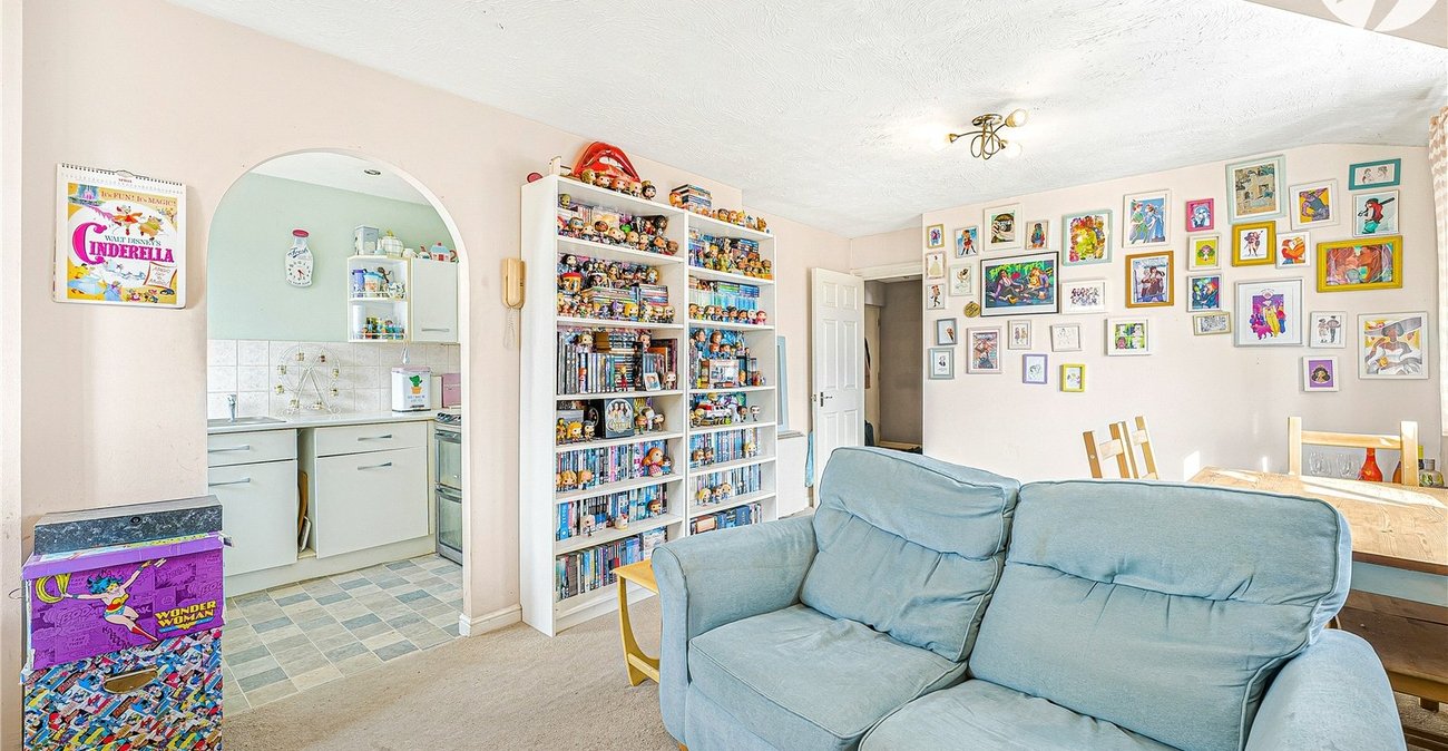 2 bedroom property for sale in Dartford | Robinson Jackson