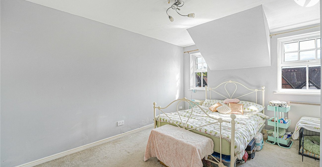 2 bedroom property for sale in Dartford | Robinson Jackson