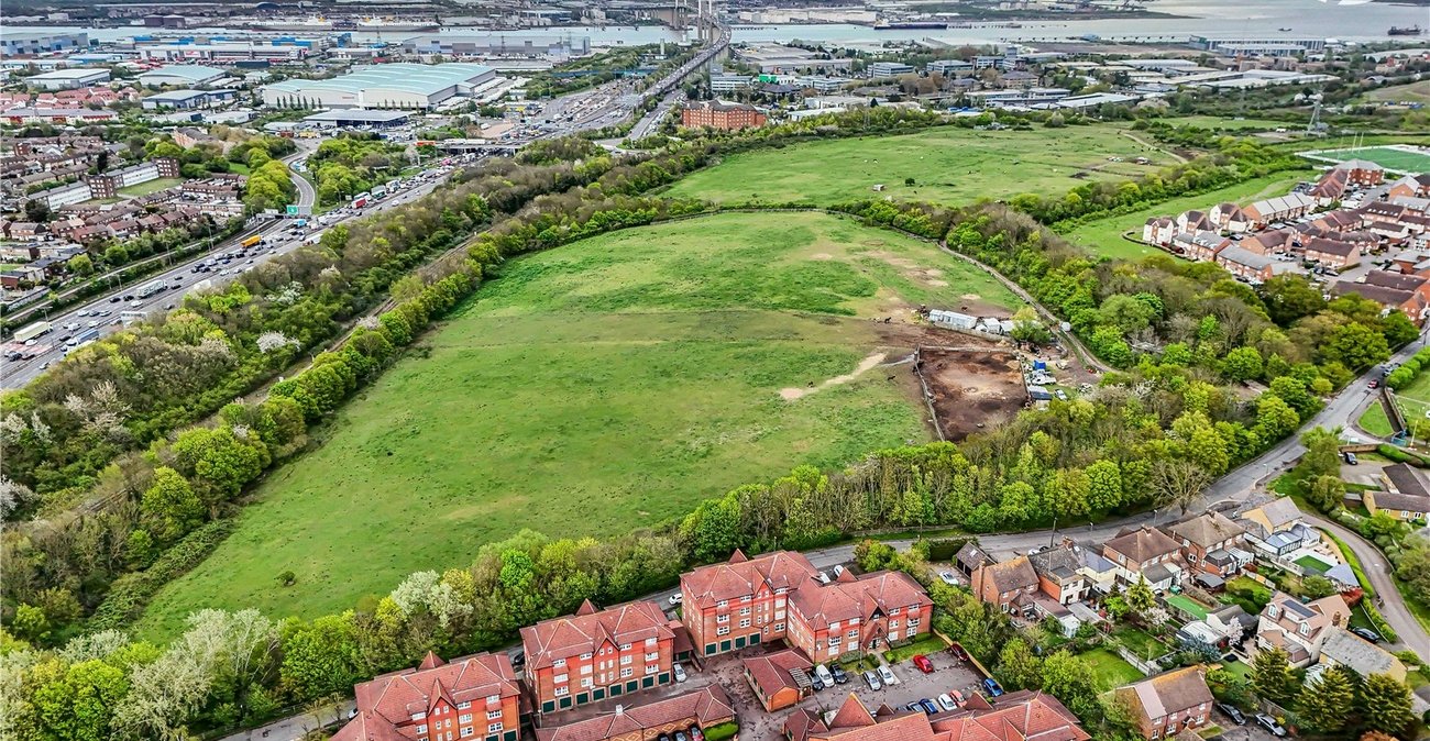 2 bedroom property for sale in Dartford | Robinson Jackson