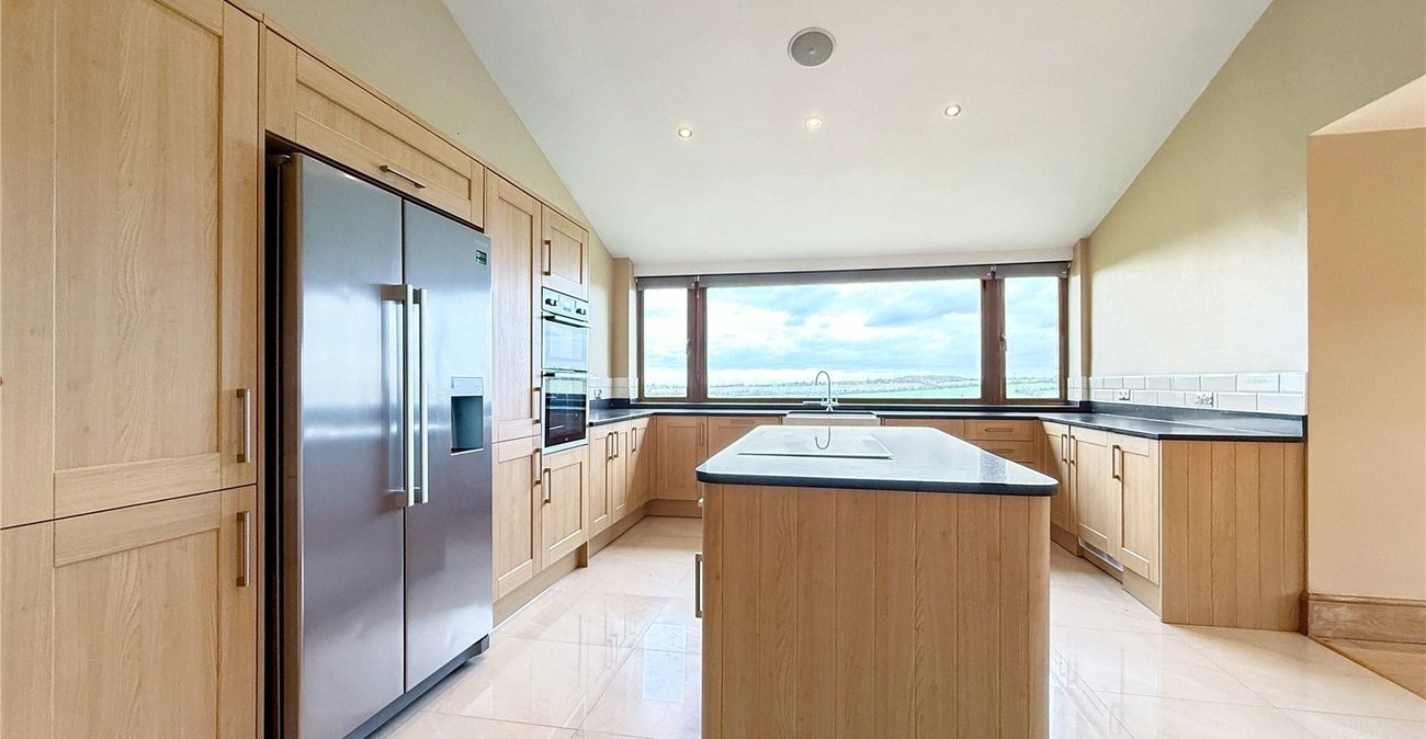 3 bedroom bungalow for sale in Eynsford | Robinson Jackson