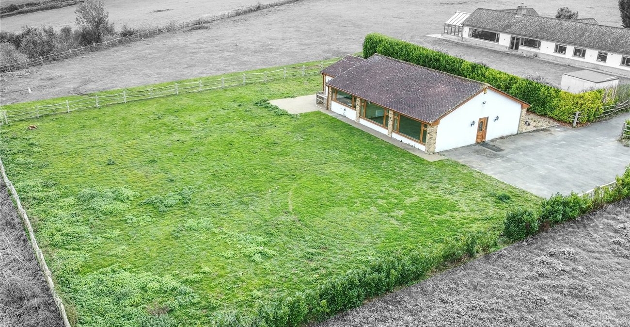 3 bedroom bungalow for sale in Eynsford | Robinson Jackson