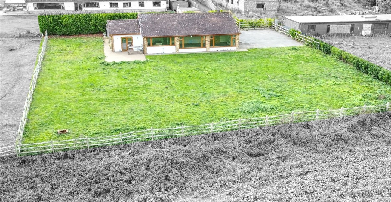 3 bedroom bungalow for sale in Eynsford | Robinson Jackson