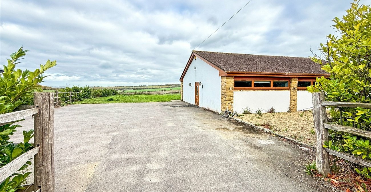 3 bedroom bungalow for sale in Eynsford | Robinson Jackson