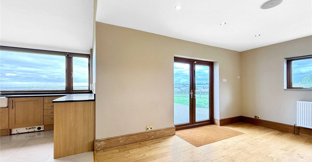 3 bedroom bungalow for sale in Eynsford | Robinson Jackson