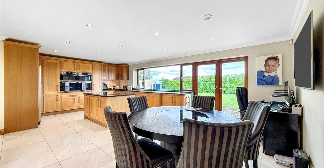 4 bedroom bungalow for sale in Eynsford | Robinson Jackson