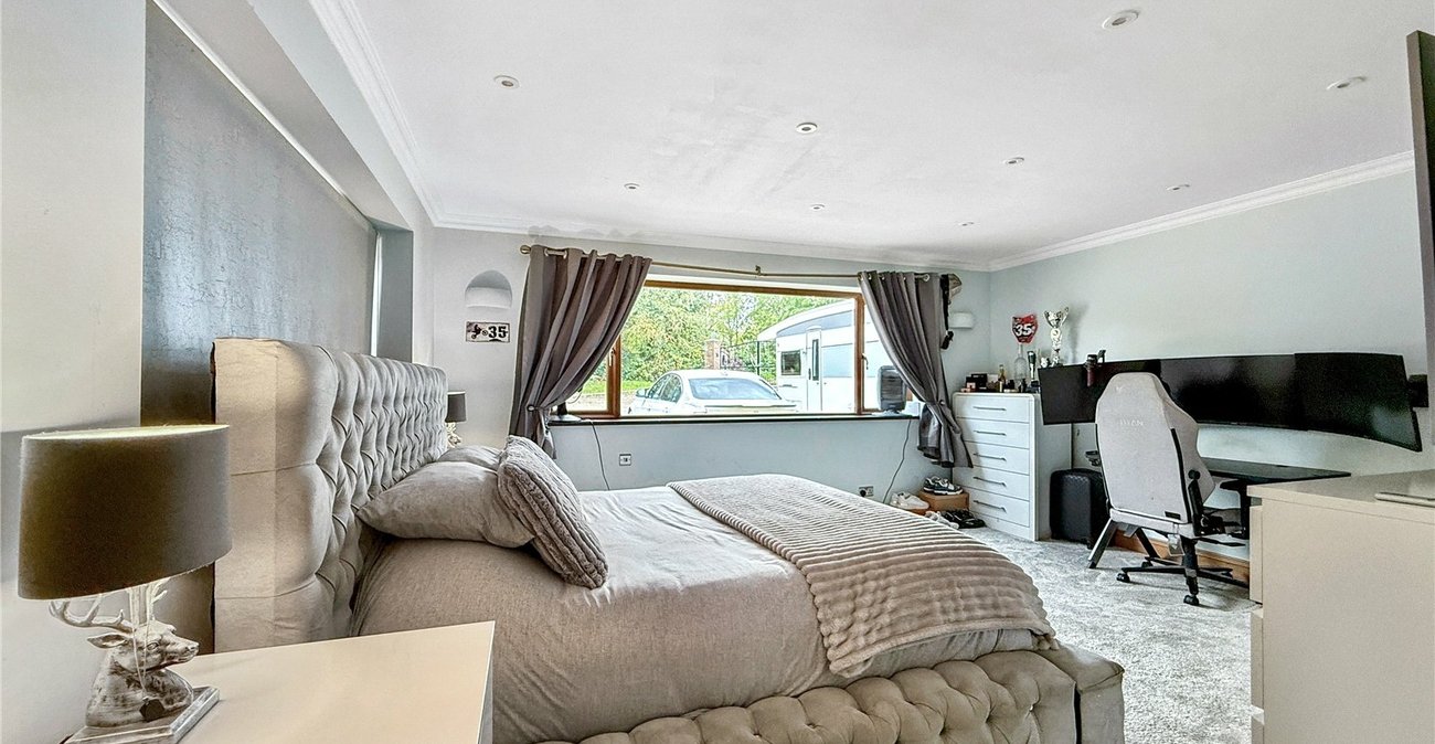 4 bedroom bungalow for sale in Eynsford | Robinson Jackson