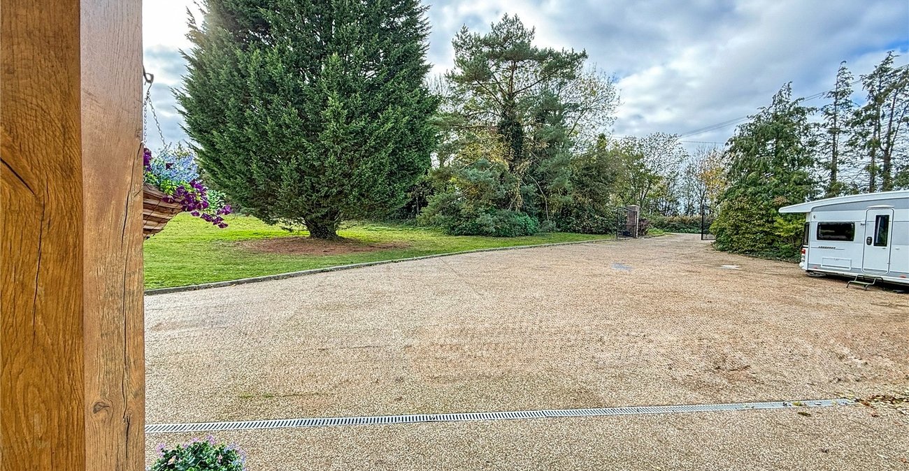 4 bedroom bungalow for sale in Eynsford | Robinson Jackson