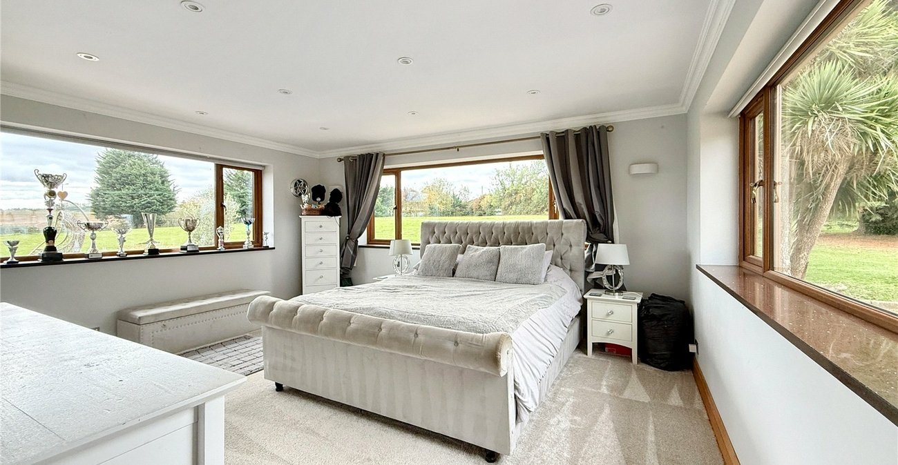 4 bedroom bungalow for sale in Eynsford | Robinson Jackson