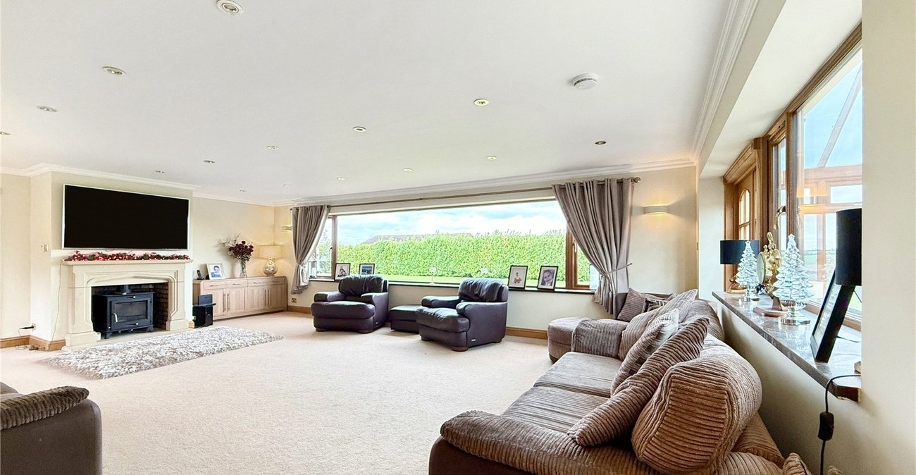 4 bedroom bungalow for sale in Eynsford | Robinson Jackson