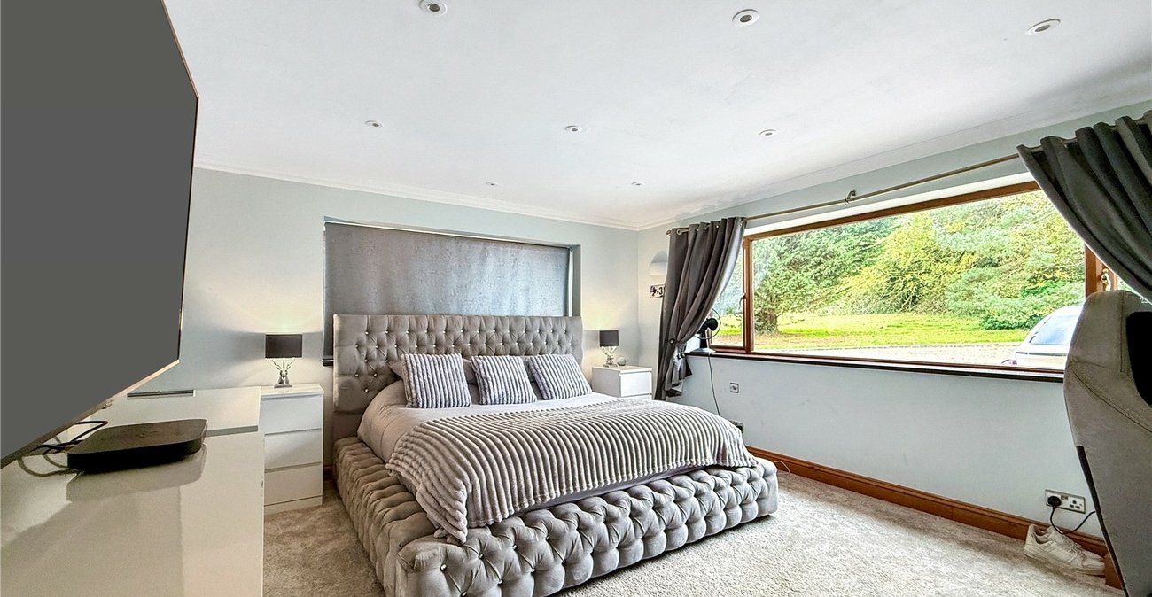 4 bedroom bungalow for sale in Eynsford | Robinson Jackson