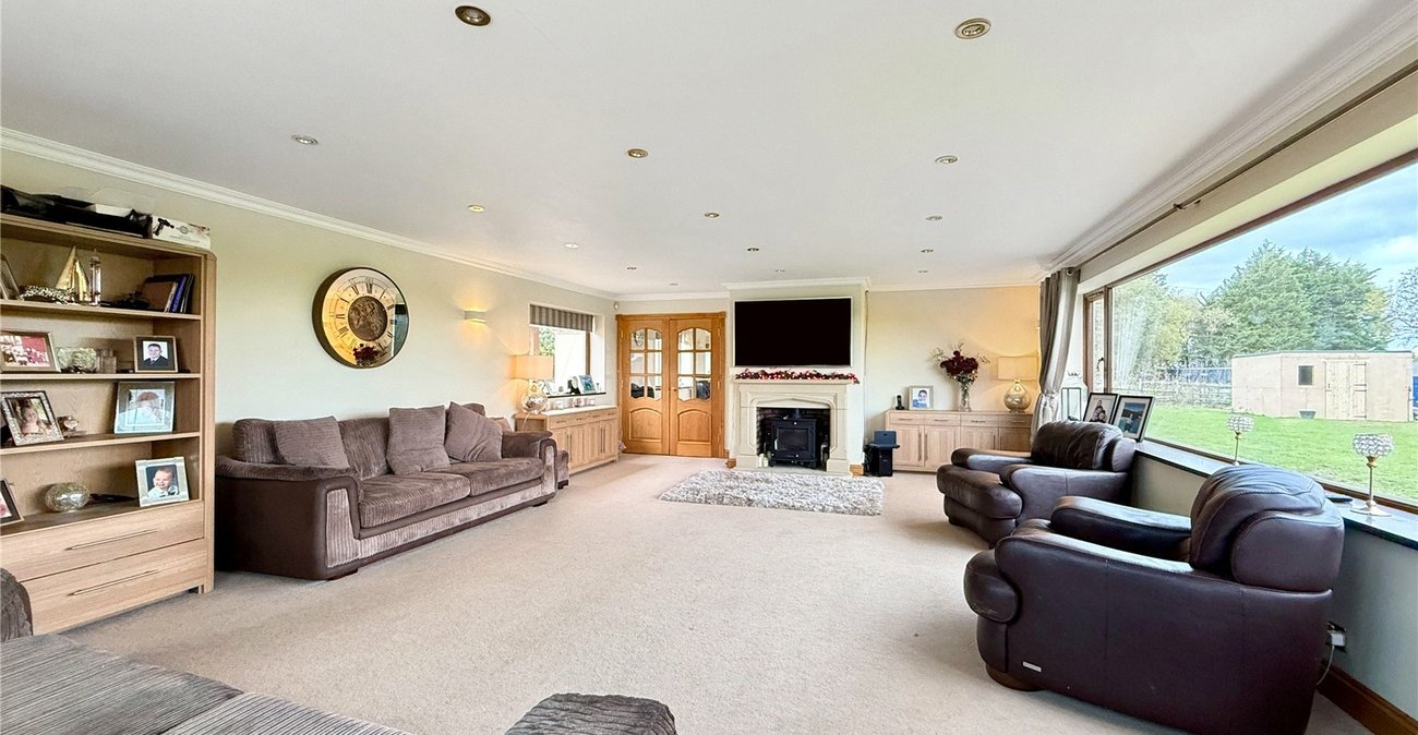 4 bedroom bungalow for sale in Eynsford | Robinson Jackson