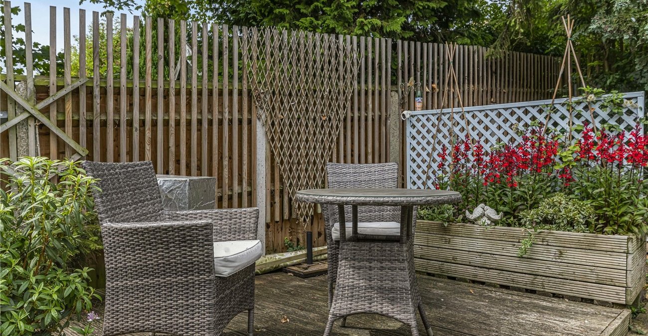 4 bedroom bungalow for sale in Hextable | Robinson Jackson